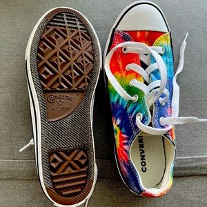 Kids size 4 tie dye Converse tennis shoes. Barely worn in mint condition.